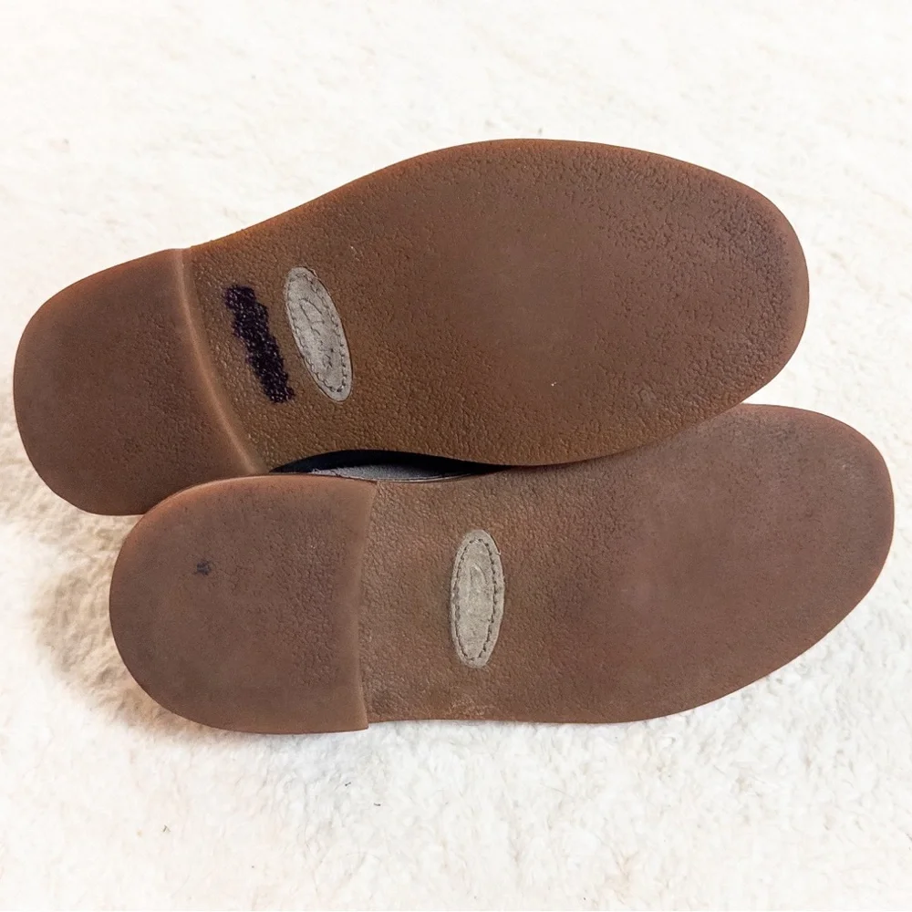 Men's Gray Suede Chukka Boots Clarks